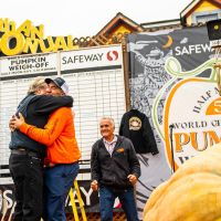 Grower Travis Gienger reacts to having World Record Pumpkin